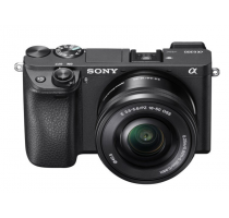 Sony Alpha 6300 mit Objektiv AF E 16-50mm 3.5-5.6 OSS PZ